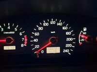 Gebraucht Volvo V40 116 PS (85 kW) 1997 Silber Kombi