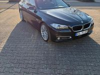 Gebraucht BMW 525 Luxury Line 218 PS (160 kW) 2013 Schwarz Kombi