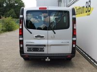 Gebraucht Opel Vivaro 90 PS (66 kW) 2015 Silber metallic Van / Kleinbus