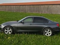 gebraucht BMW 320 i xDrive Sport Line