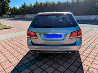 Gebraucht Mercedes E220 163 PS (119 kW) 2013 Limousine