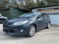 Usata Ford Focus Trend 140 CV (102 kW) 2013 Blu Berlina