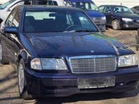 Gebraucht Mercedes C180 122 PS (89 kW) 1998 Blau Limousine