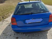 Gebraucht Audi A4 110 PS (80 kW) 1996 Blau Kombi