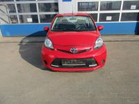 Gebraucht Toyota Aygo Cool 68 PS (50 kW) 2013 Rot Kleinwagen