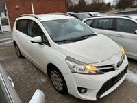 Gebraucht Toyota Verso Basis 111 PS (81 kW) 2015 Weiß Van / Kleinbus