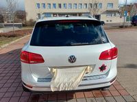 Gebraucht VW Touareg 262 PS (192 kW) 2015 Weiß SUV