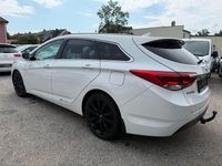 Gebraucht Hyundai i40 Premium 141 PS (103 kW) 2015 Weiß Kombi