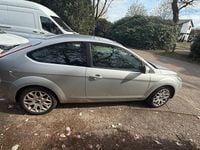 Second-hand Ford Focus 101 CP (74 kW) 2009 Argintiu Berlinǎ