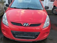 Gebraucht Hyundai i20 Intro Edition 86 PS (63 kW) 2012 Rot Kleinwagen