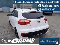 Gebraucht Kia Rio 109 PS (80 kW) 2016 Weiß Limousine