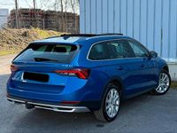 Gebraucht Skoda Octavia 200 PS (147 kW) 2022 Blau Kombi