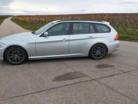 Gebraucht BMW 320 184 PS (135 kW) 2011 Silber Kombi