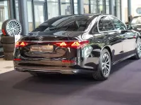 Second-hand Mercedes E220 Avantgarde 197 CP (144 kW) 2025 Negru Berlinǎ