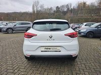 Gebraucht Renault Clio V Equilibre 67 PS (49 kW) 2022 Weiß Limousine