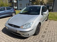 Używany Ford Focus 101 KM (74 kW) 2002 Srebrny Hatchback