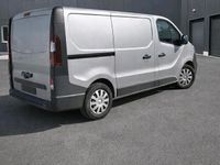 Gebraucht Opel Vivaro 145 PS (106 kW) 2018 Silber Van / Kleinbus