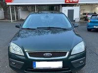 Gebraucht Ford Focus Ghia 101 PS (74 kW) 2005 Grün Limousine