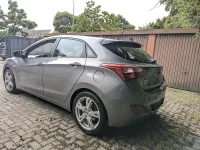 Gebraucht Hyundai i30 100 PS (73 kW) 2013 Grau Limousine