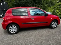 Gebraucht Renault Clio II Authentique 75 PS (55 kW) 2011 Rot Limousine
