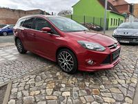 Gebraucht Ford Focus Titanium 125 PS (91 kW) 2013 Candyrot metallic Kombi