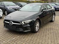 Gebraucht Mercedes A180 136 PS (100 kW) 2019 Nachtschwarz  unilack Kleinwagen