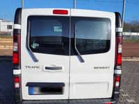 Gebraucht Renault Trafic 120 PS (88 kW) 2016 Weiß Van / Kleinbus