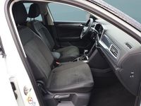 Gebraucht VW T-Roc 150 PS (110 kW) 2023 Weiß SUV