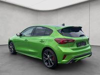 Neu Ford Focus ST 280 PS (205 kW) 2026 Mean green metallic Limousine