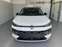 Neu VW T-Roc Life 150 PS (110 kW) 2026 [0qa1] pure white / dach schwarz SUV