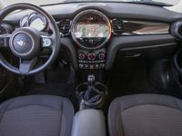 Używany Mini Cooper Essential 136 KM (100 kW) 2023 Srebrny Hatchback