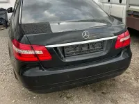 Gebraucht Mercedes E220 170 PS (125 kW) 2012 Schwarz Limousine