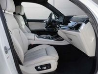 gebraucht BMW X7 M M60i xDrive //Sky Lounge/Standheizung/AHK/Head-Up