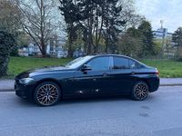 Second-hand BMW 320 Luxury Line 184 CP (135 kW) 2012 Negru Berlinǎ
