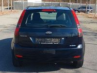 Gebraucht Ford Fiesta 69 PS (50 kW) 2005 Blau Kleinwagen