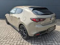 Neu Mazda 3 Nagisa 140 PS (102 kW) 2026 Zircon sand metallic Limousine