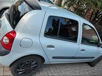 Gebraucht Renault Clio II 75 PS (55 kW) 2004 Silber Kleinwagen