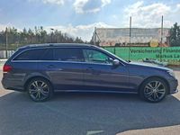 Gebraucht Mercedes E200 184 PS (135 kW) 2014 Blau Kombi