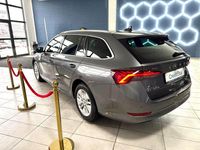Gebraucht Skoda Octavia Ambition 150 PS (110 kW) 2023 Grau Kombi