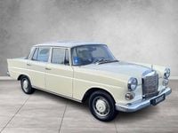 Second-hand Mercedes 200 95 CP (69 kW) 1966 Alb Berlinǎ