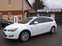 Gebraucht Opel Astra 165 PS (121 kW) 2012 Schneeweiss/summitwhite/arctic Kombi