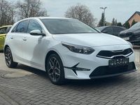 Używany Kia Ceed 140 KM (102 kW) 2025 Biały Hatchback