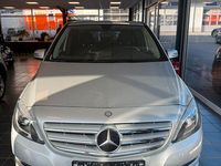 Gebraucht Mercedes B180 122 PS (89 kW) 2014 Silber Van / Kleinbus