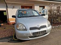 Gebraucht Toyota Yaris 75 PS (55 kW) 2002 Grau Kleinwagen