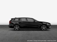 Gebraucht Volvo V60 197 PS (144 kW) 2025 Onyx schwarzmetallic Kombi