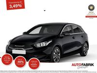 Neu Kia Ceed 140 PS (102 kW) 2025 Experience grün metallic Kleinwagen