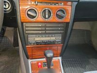 Gebraucht Mercedes 190 120 PS (88 kW) 1992 Weiß Limousine