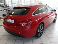Gebraucht Mercedes CLA200 Shooting Brake 136 PS (100 kW) 2017 Jupiterrot  unilack Kombi