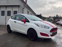 Gebraucht Ford Fiesta Celebration 60 PS (44 kW) 2017 Weiß Kleinwagen