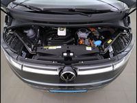 Neu VW Multivan Style 245 PS (180 kW) 2025 Indiumgrau (grey), metallic Van